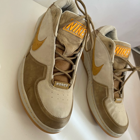 Nike High-Top Sneakers in Cream and Brown - Picture 5 of 9